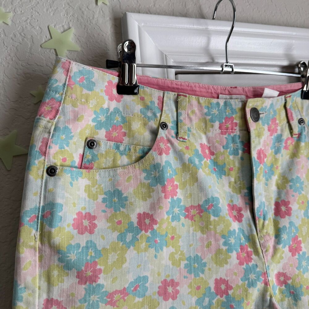 Liz Claiborne Michaela zesty pastel floral Capri - 10